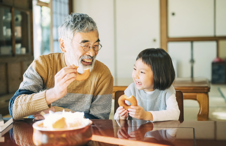 家族の自然な表情を撮影